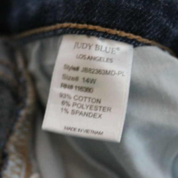 Judy Blue Destroyed Distressed Boyfriend Jeans Women's Plus Size 14W H11774 - Picture 11 of 12